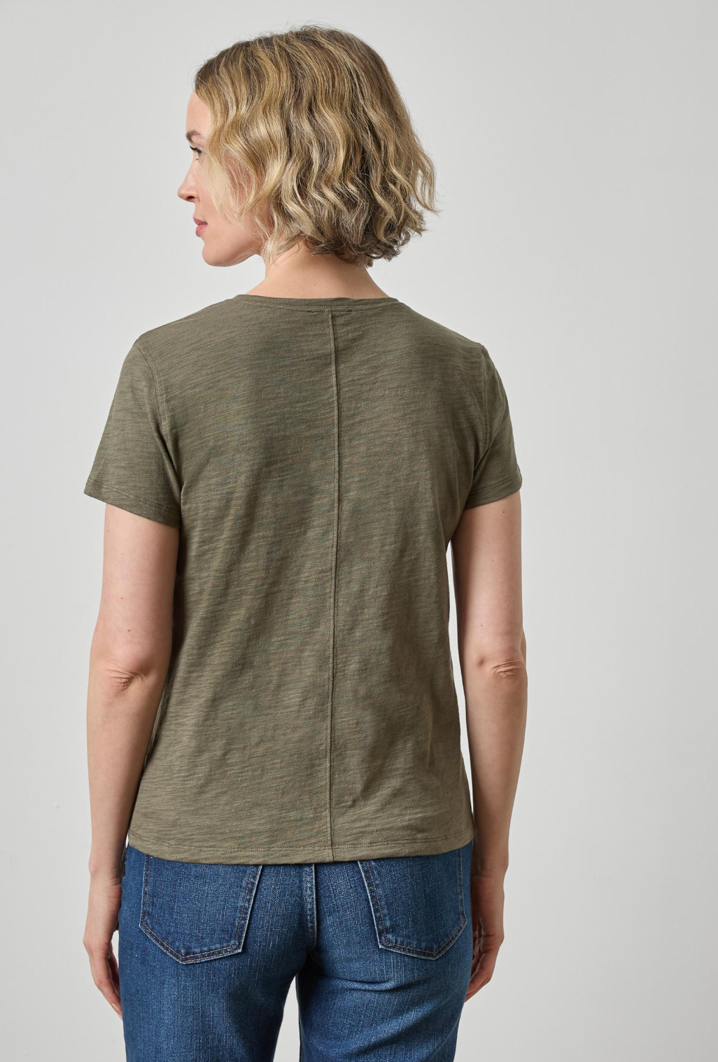 Short Sleeve Back Seam V-neck T-shirt